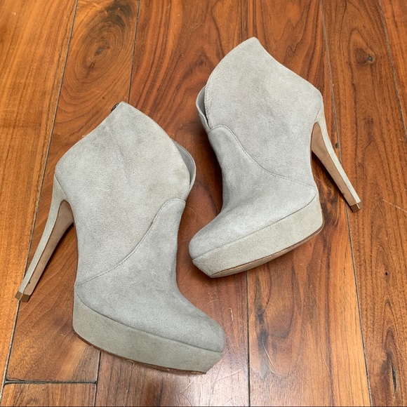 Alexandre Birman Gray Suede Platform Heeled Booties size 6 - Picture 2 of 12